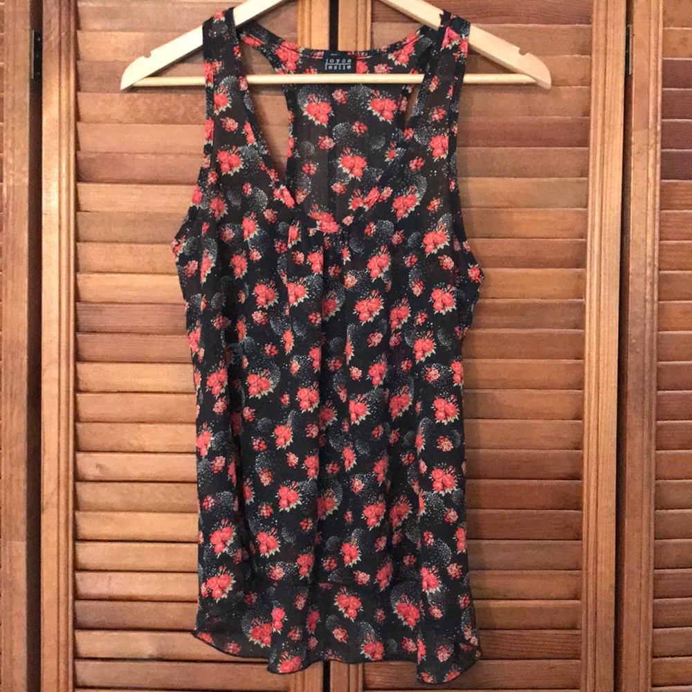 Fun sheer tank.